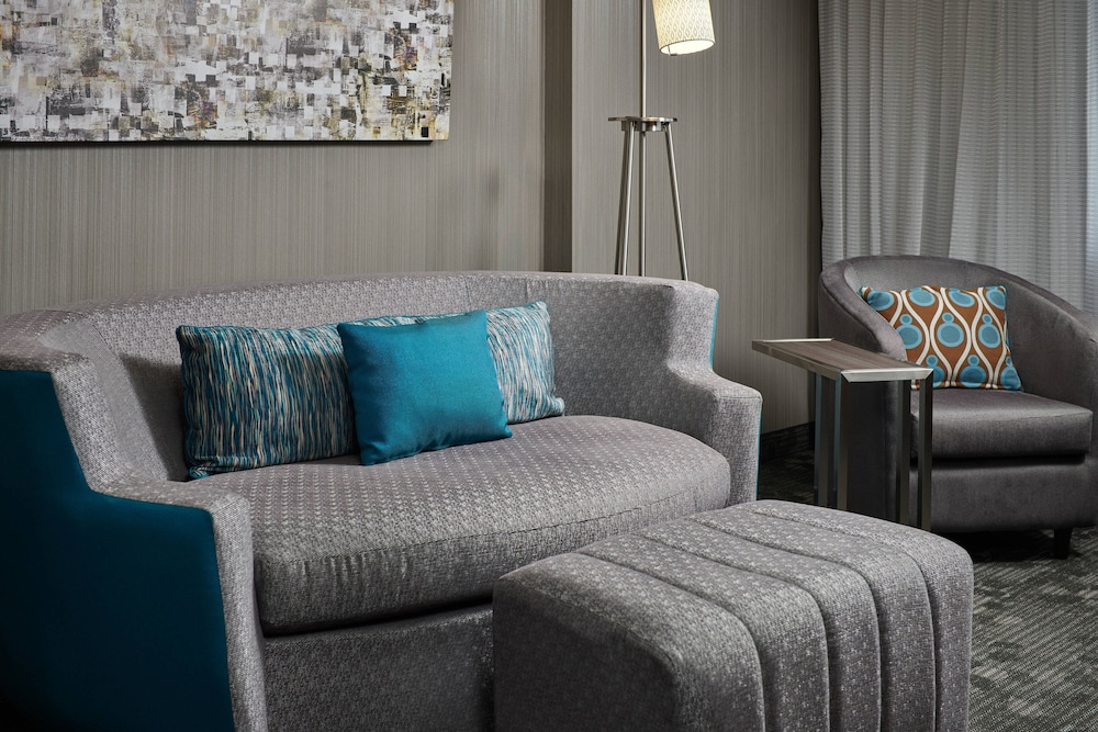 Suite, 1 Bedroom - Photo 3