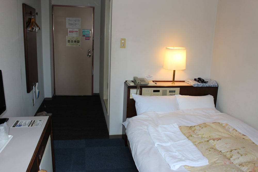 Room (X) photo 3
