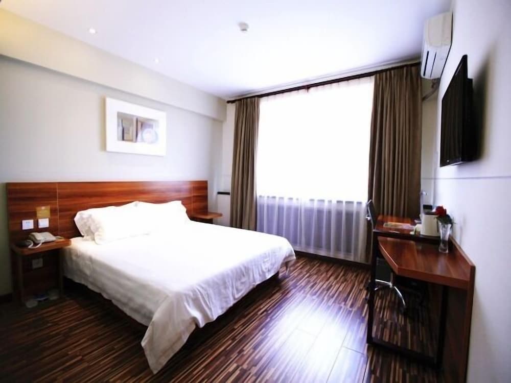 Business Suite (A) photo 1