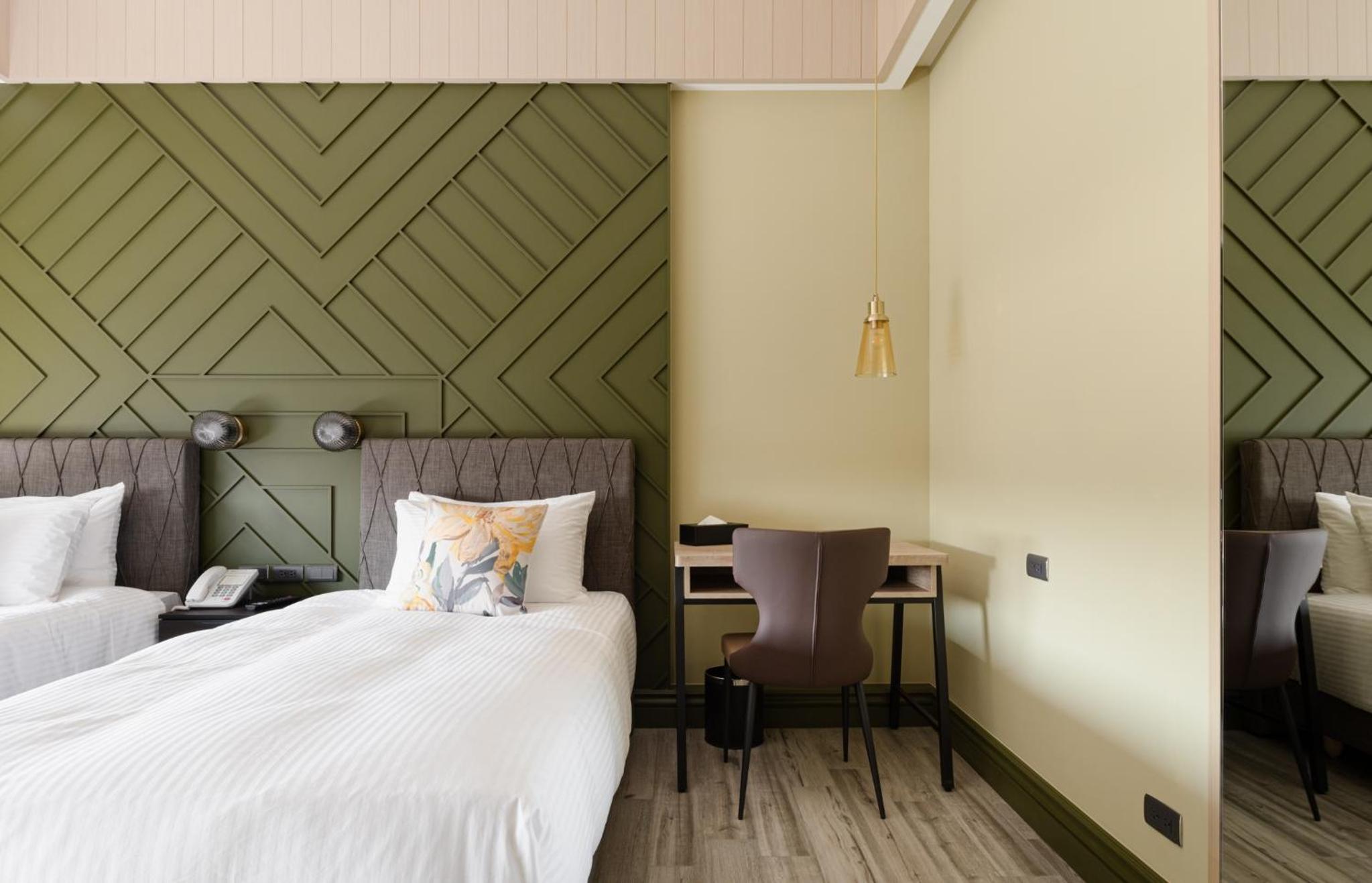 Standard Twin Room - Photo 1