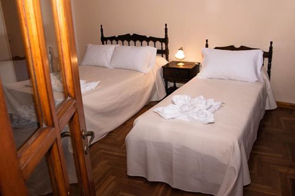 Comfort Double Room, 1 Queen Bed, Shared Bathroom photo 1
