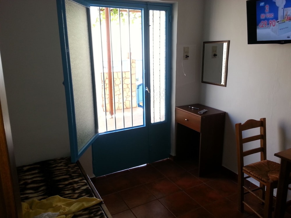 Standard Double Room, 1 Double Bed, Mountain View photo 2