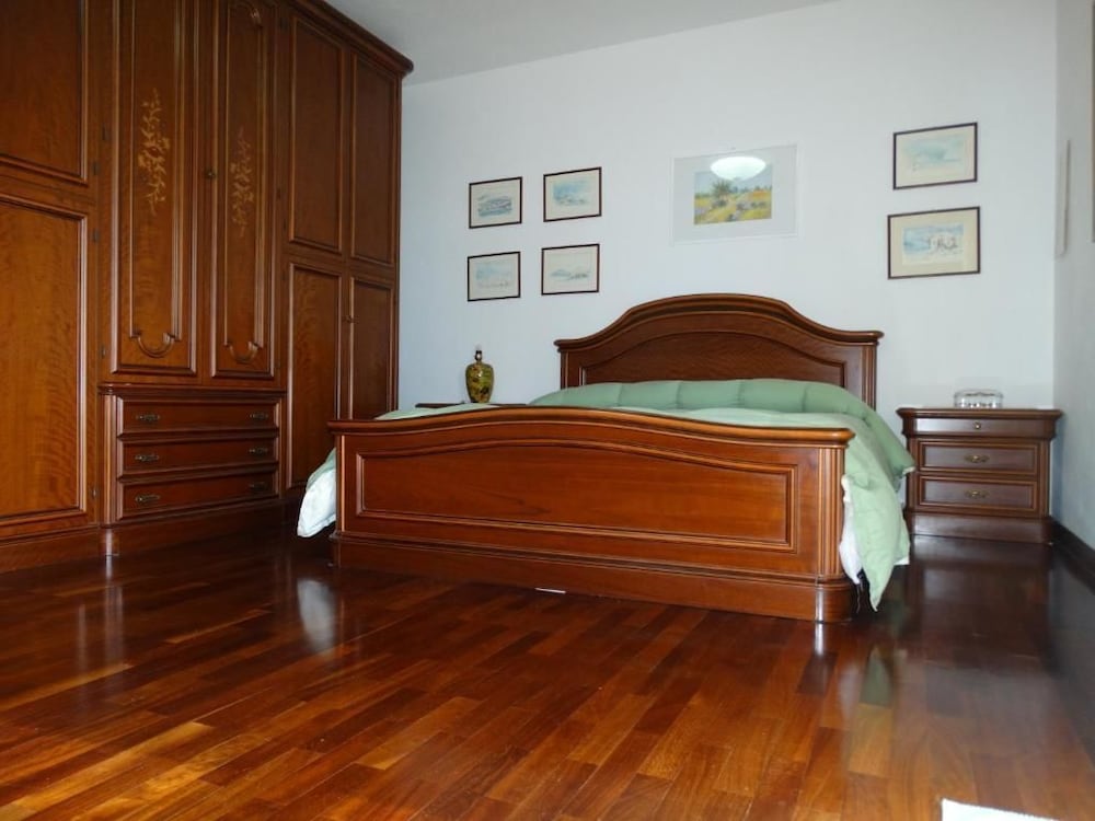 Classic Double Room, Garden View