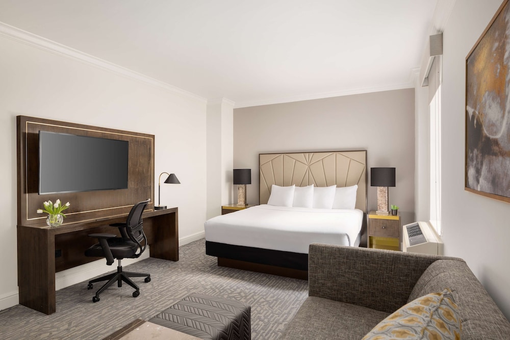 Suite, 1 King Bed