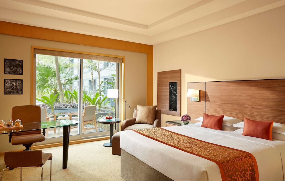 Club Room, 2 Twin Beds, Patio