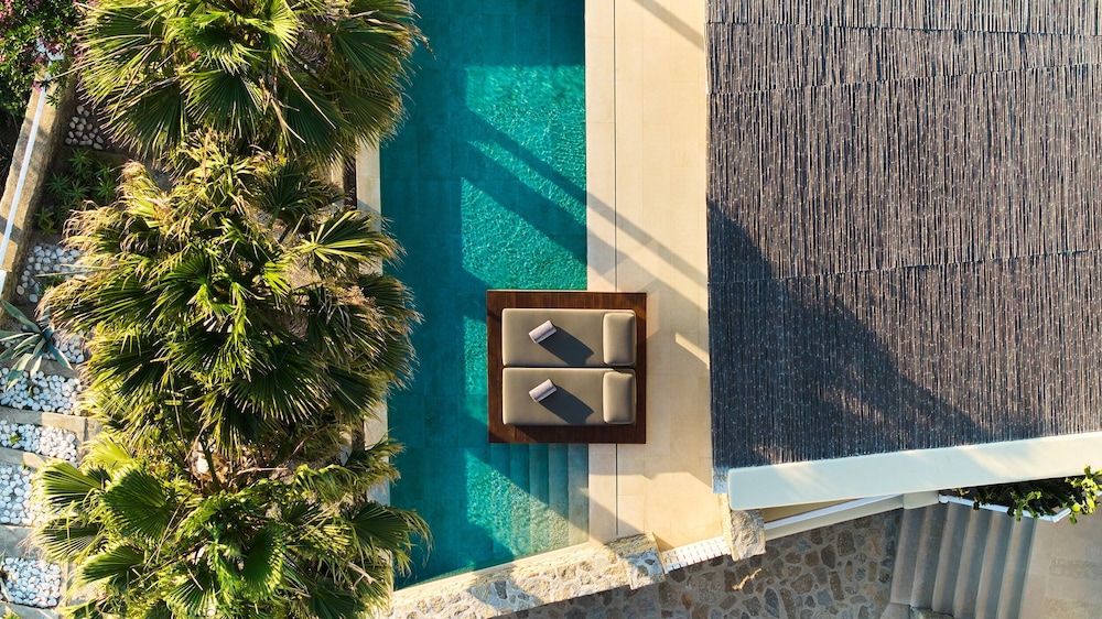 Bill&Coo Suite with Infinity Pool and Sea View - Photo 3