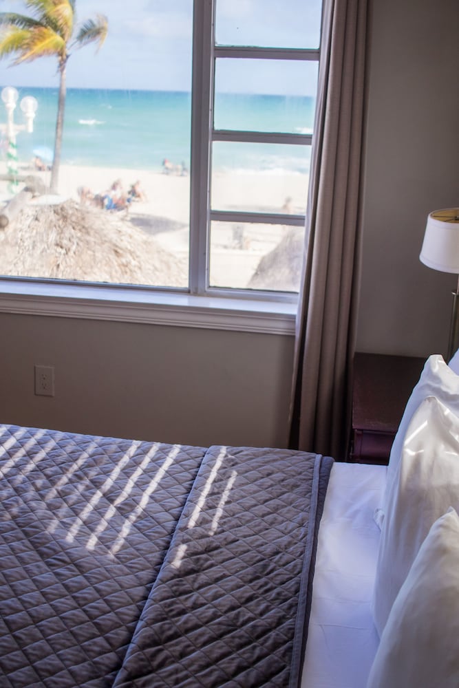 Deluxe Suite, 1 Bedroom - Photo 1