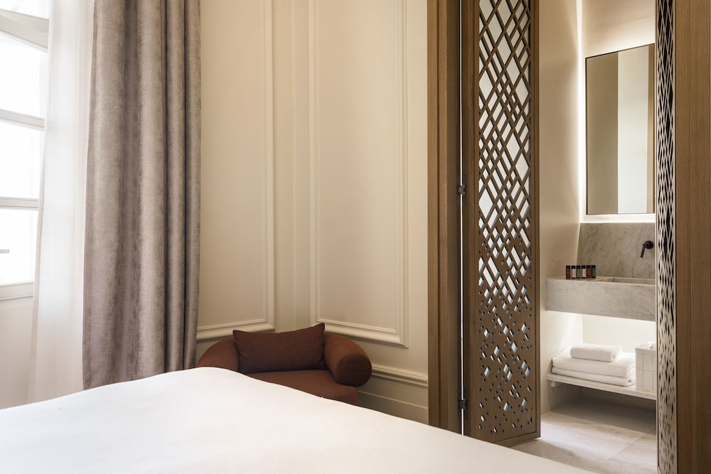 Honeymoon Suite, Balcony - Photo 5