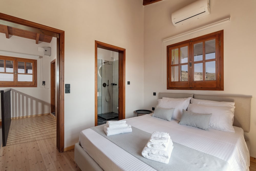 Villa, 5 Bedrooms, Smoking, Private Pool photo 1