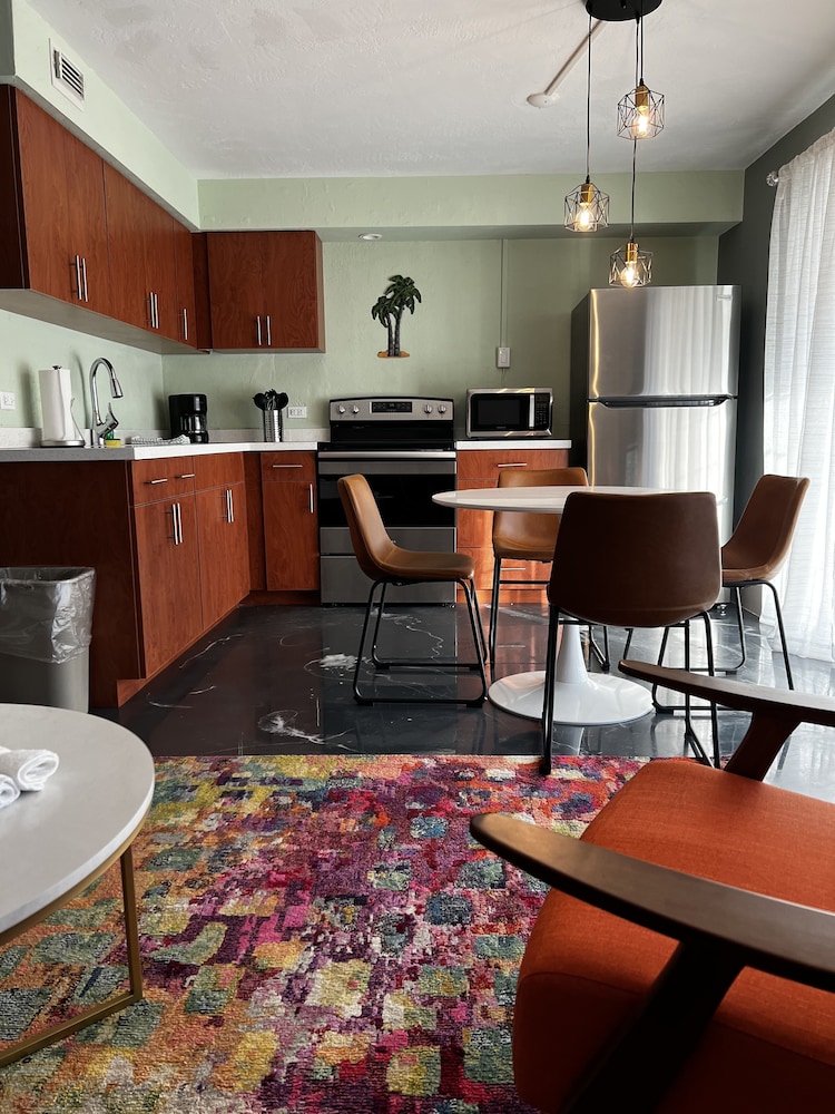 Standard Room, 1 Bedroom, Kitchen, Pool View