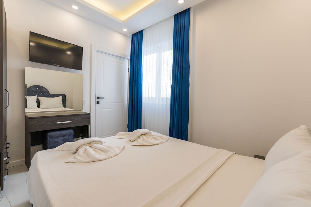 Luxury Apartment photo 3