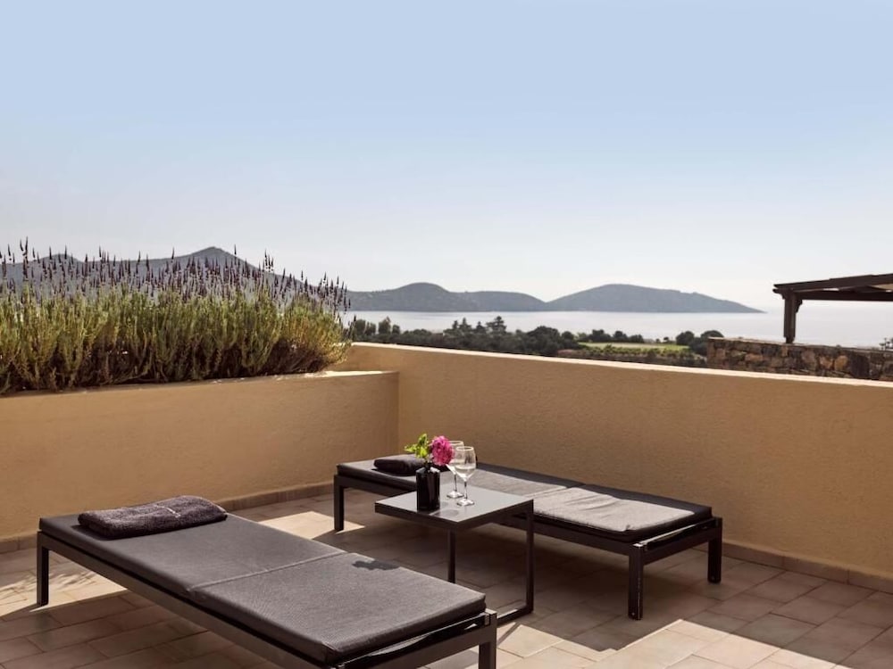 Superior Bungalow - Photo 4