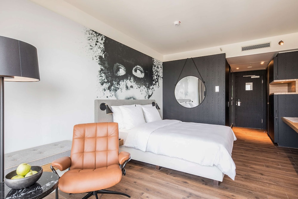 Junior Suite, Garden View - Photo 2