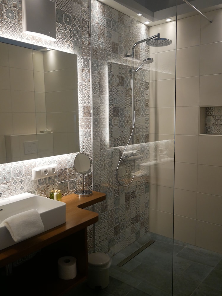 Honeymoon Room photo 3