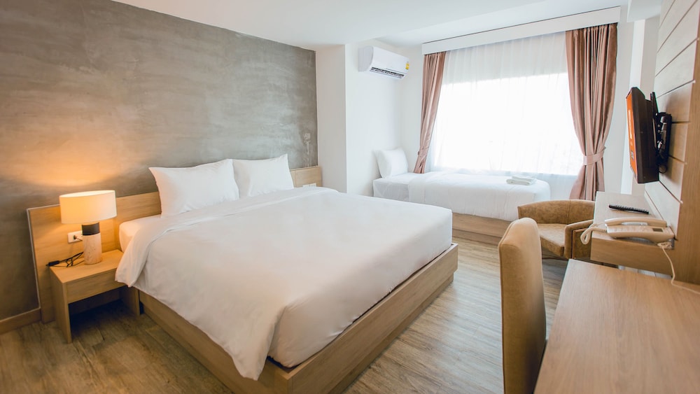Deluxe Triple Room - Photo 1