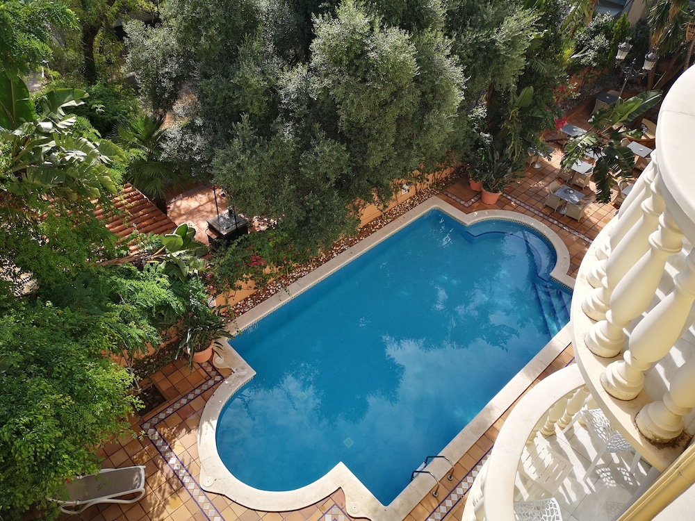 Double Room, Pool View - Photo 3