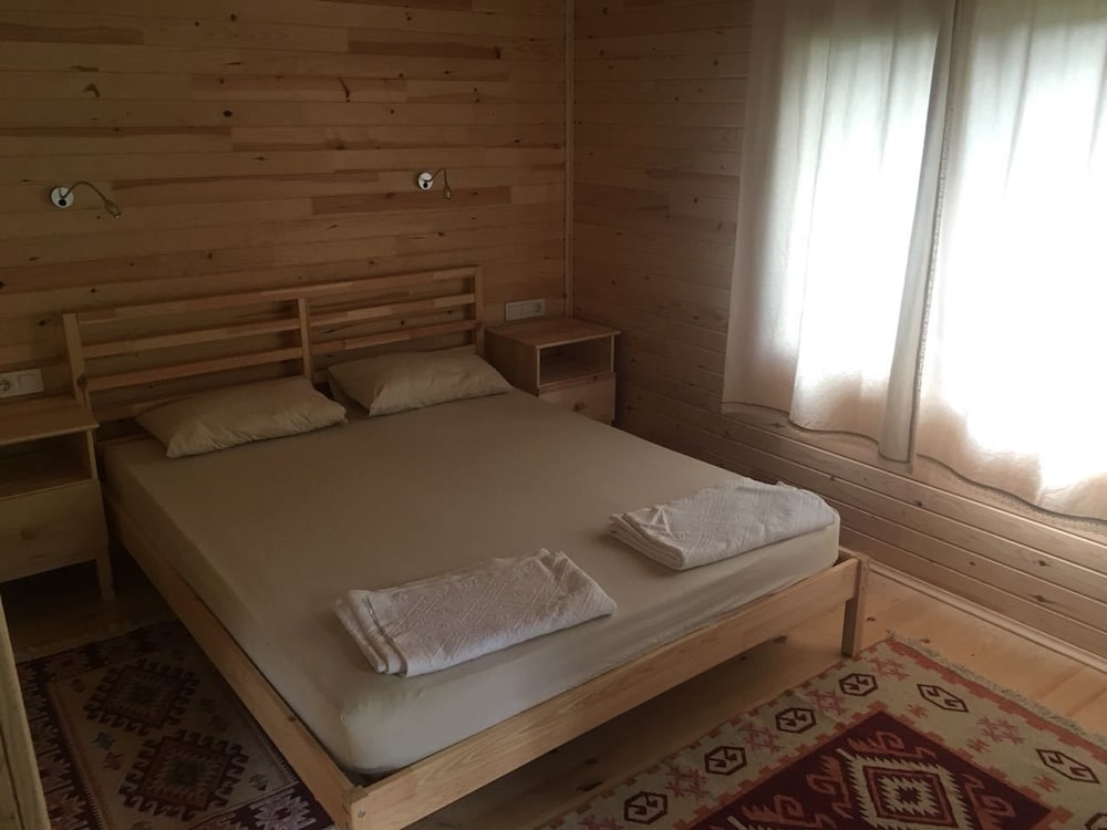 Double Room, 1 Queen Bed, Non Smoking, Garden View photo 1