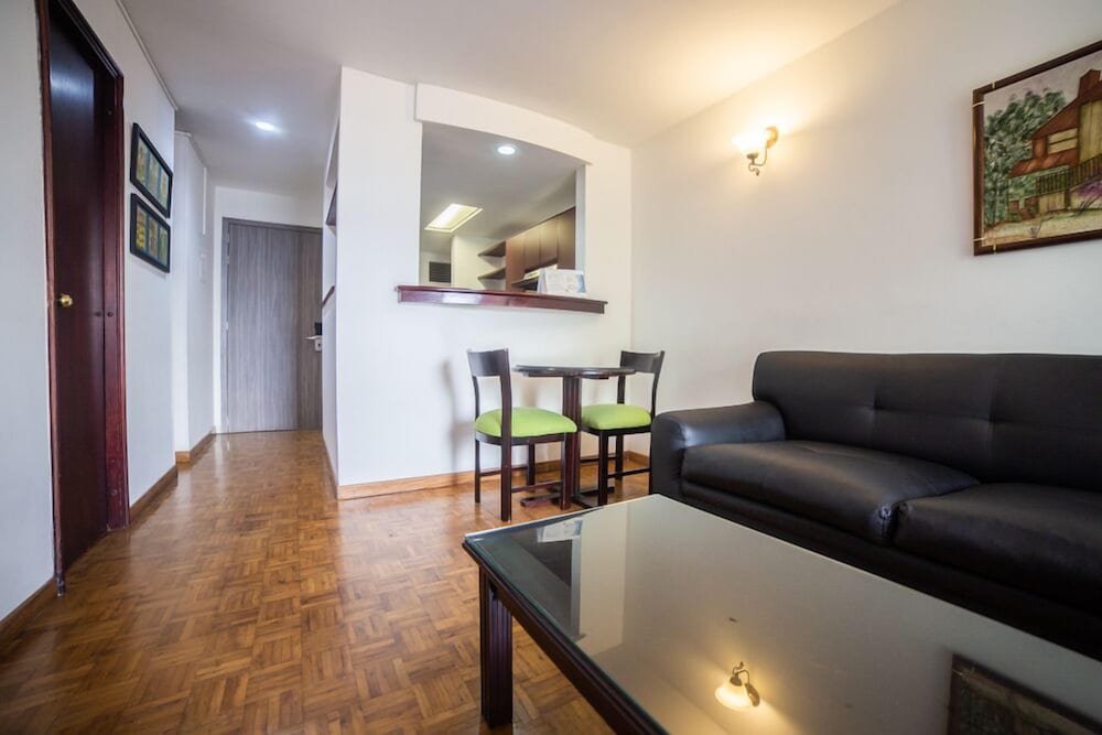 Standard Suite - Photo 5