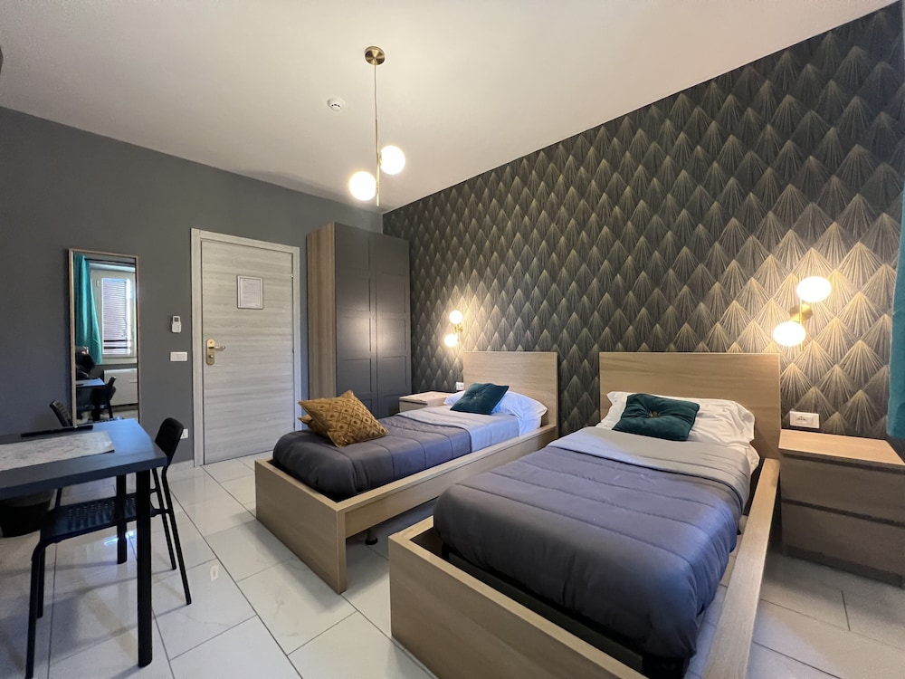 Premium Double Room, 2 Twin Beds, City View