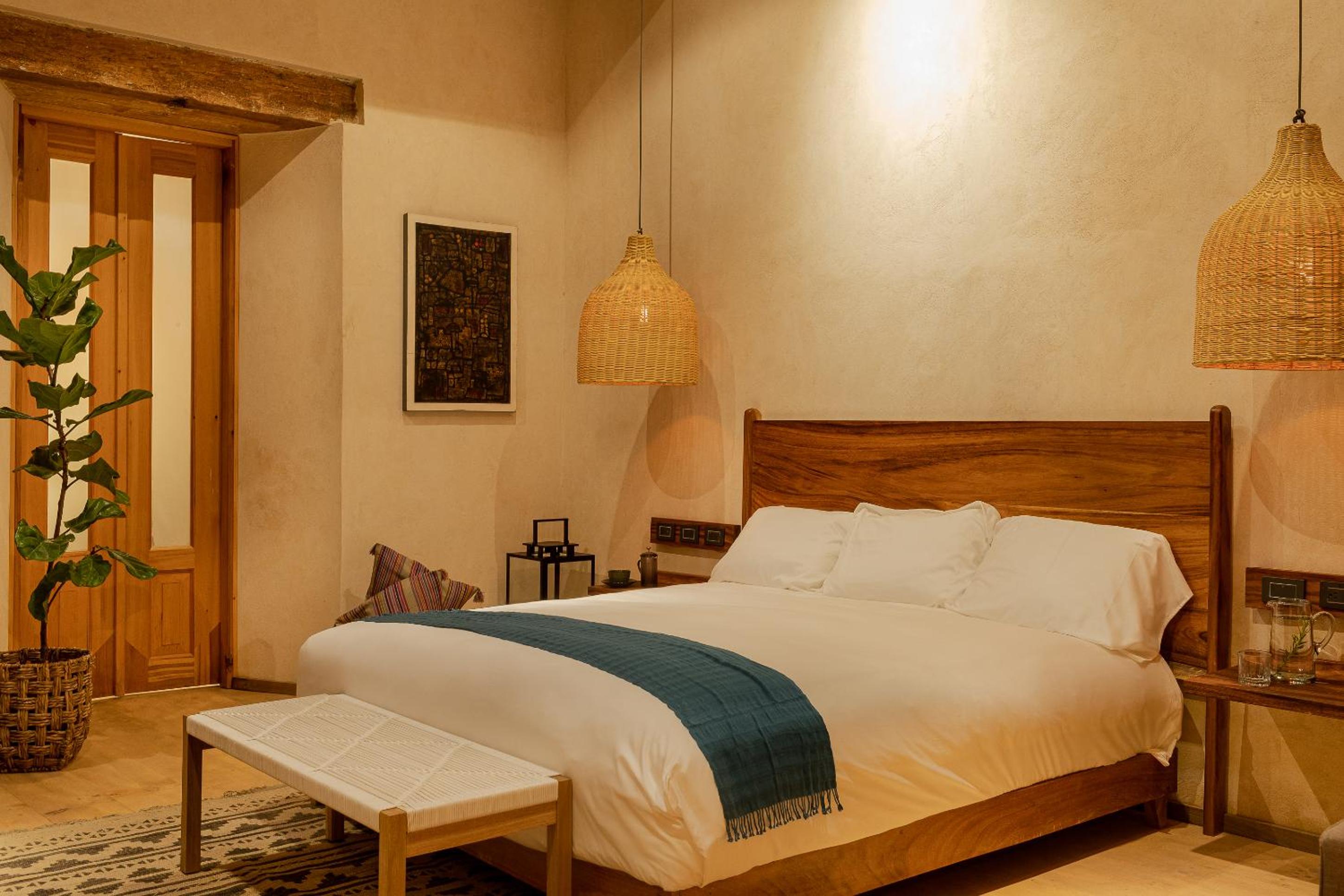 Deluxe Suite - Photo 6