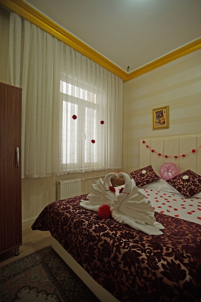 Economy Double Room photo 2