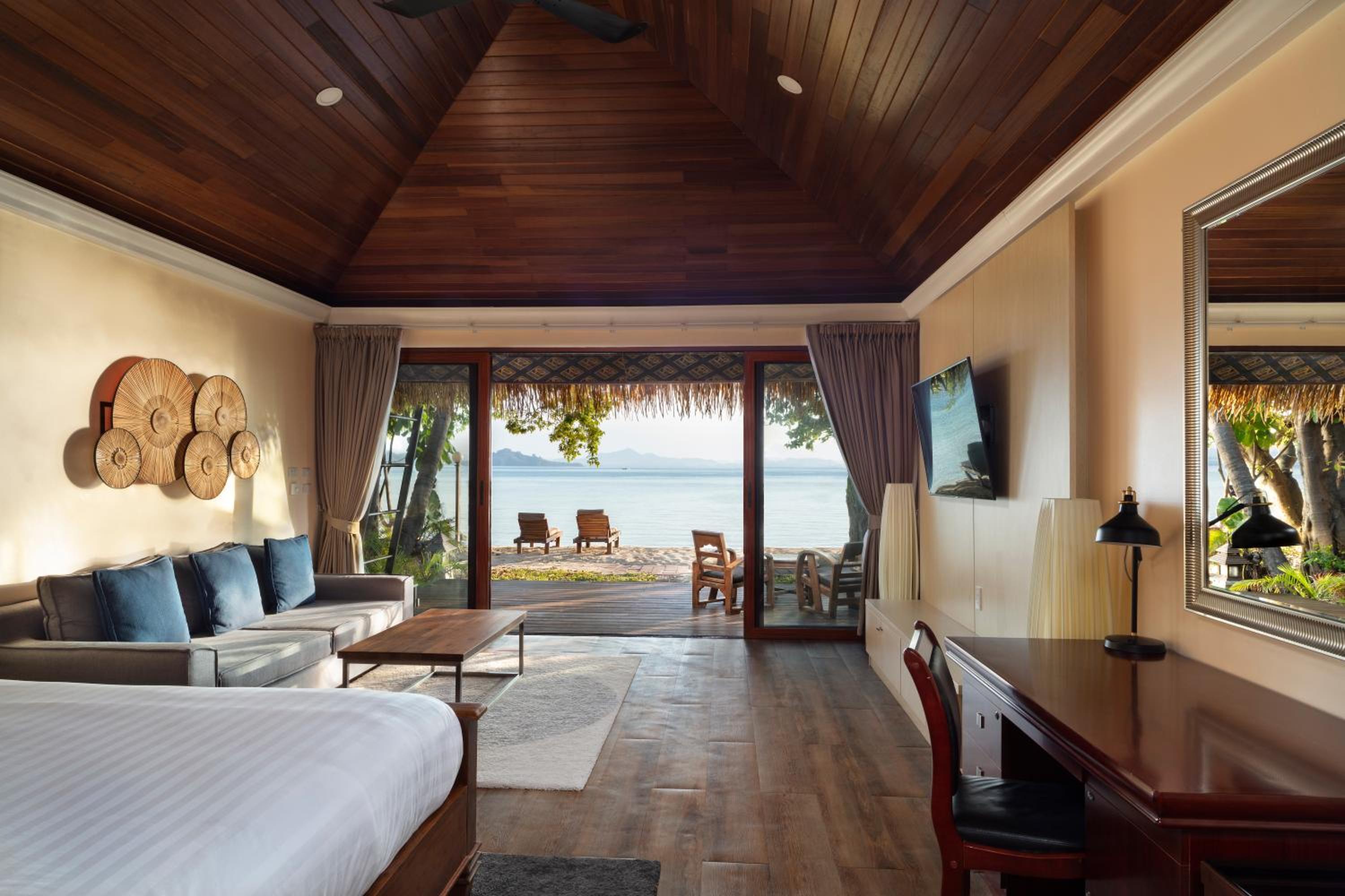 Beachfront Luxury Villa
