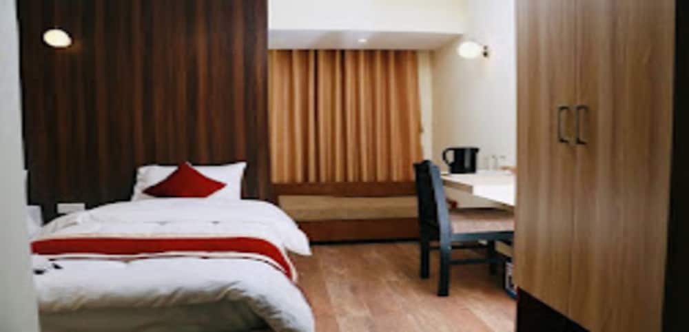 Basic Single Room photo 1