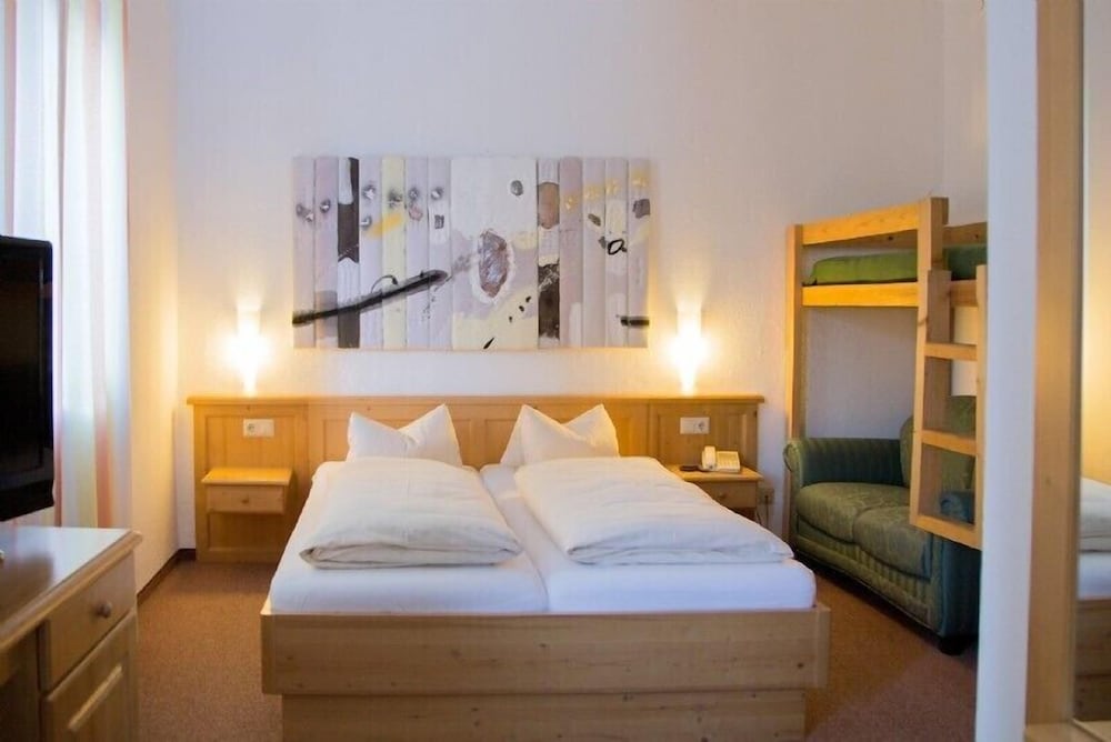 Quadruple Room photo 2