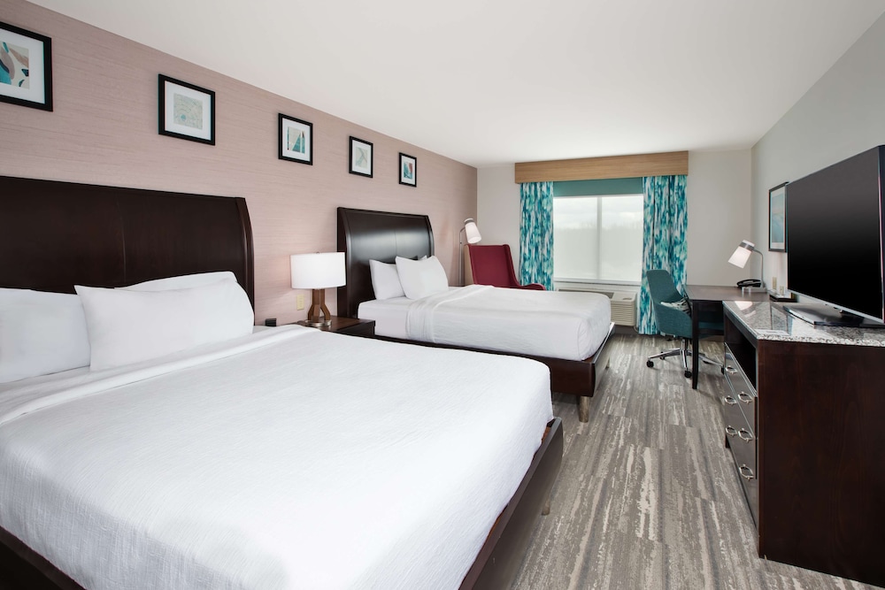 2 Queens Bedroom Suite photo 1