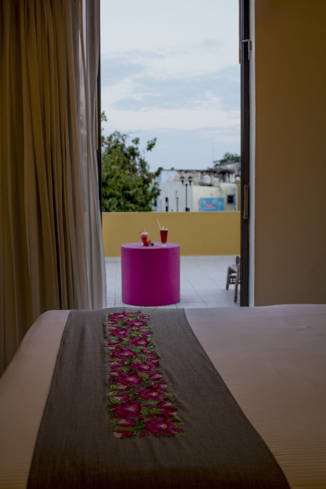 Junior Suite, 2 Double Beds - Photo 9