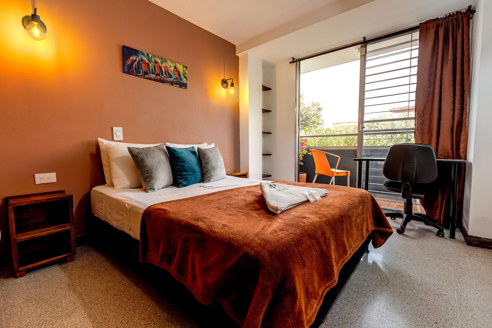 Comfort Room, 1 Double Bed, Balcony, City View photo 1