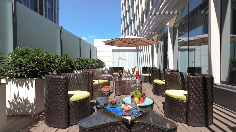 Suite, 1 King Bed, Smoking, Terrace (Dining)