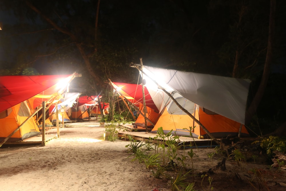 Standard Tent, 1 King Bed, Beach View photo 3