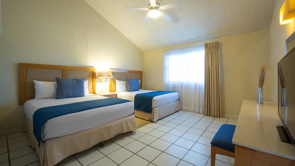 Ambassador Suite - Photo 1