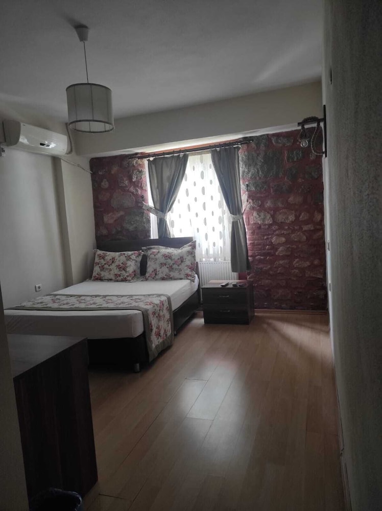 Standard Double Room photo 3