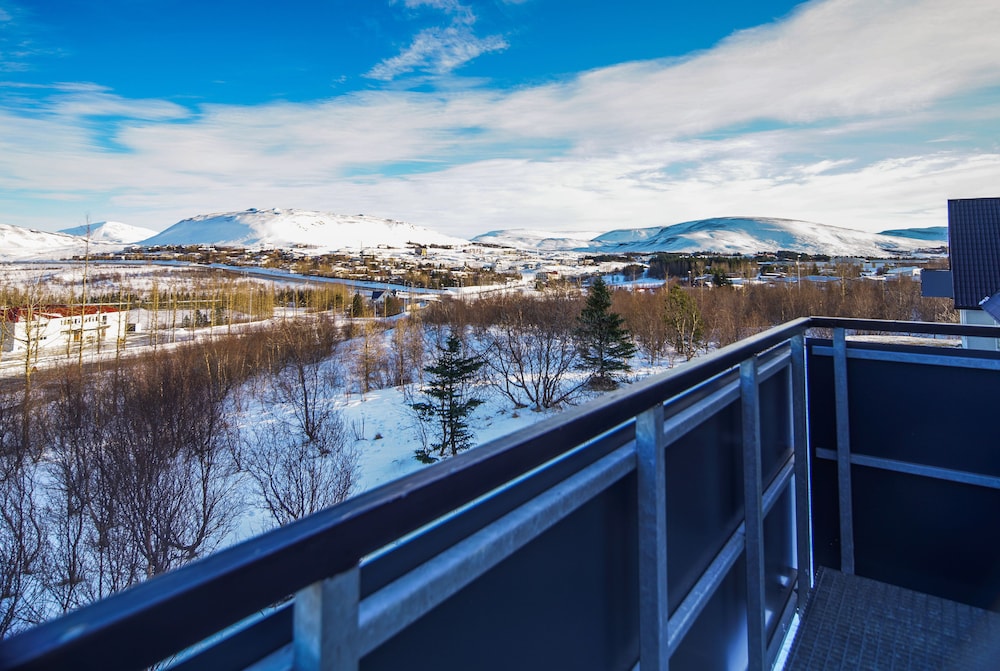 Panoramic Suite, 1 King Bed, Mountain View, photo 6