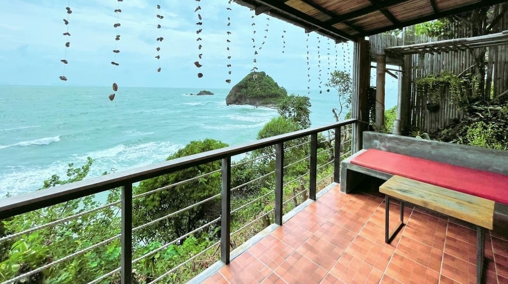 Honeymoon Suite, Sea View photo 1