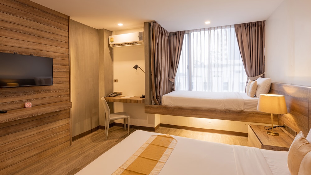 Deluxe Triple Room photo 3