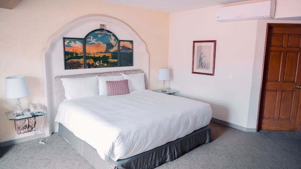 Master Suite King - Photo 4