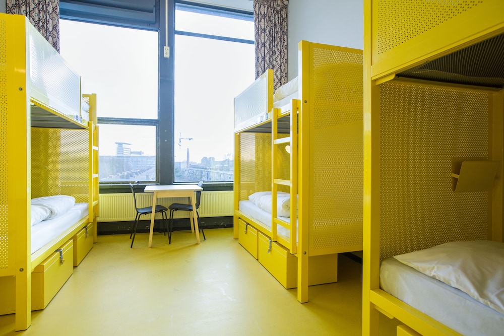 Shared Dormitory, Women only (1 bed in 6 persons dorm) photo 3