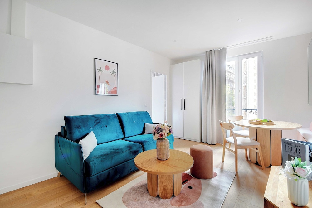 Apartment photo 1