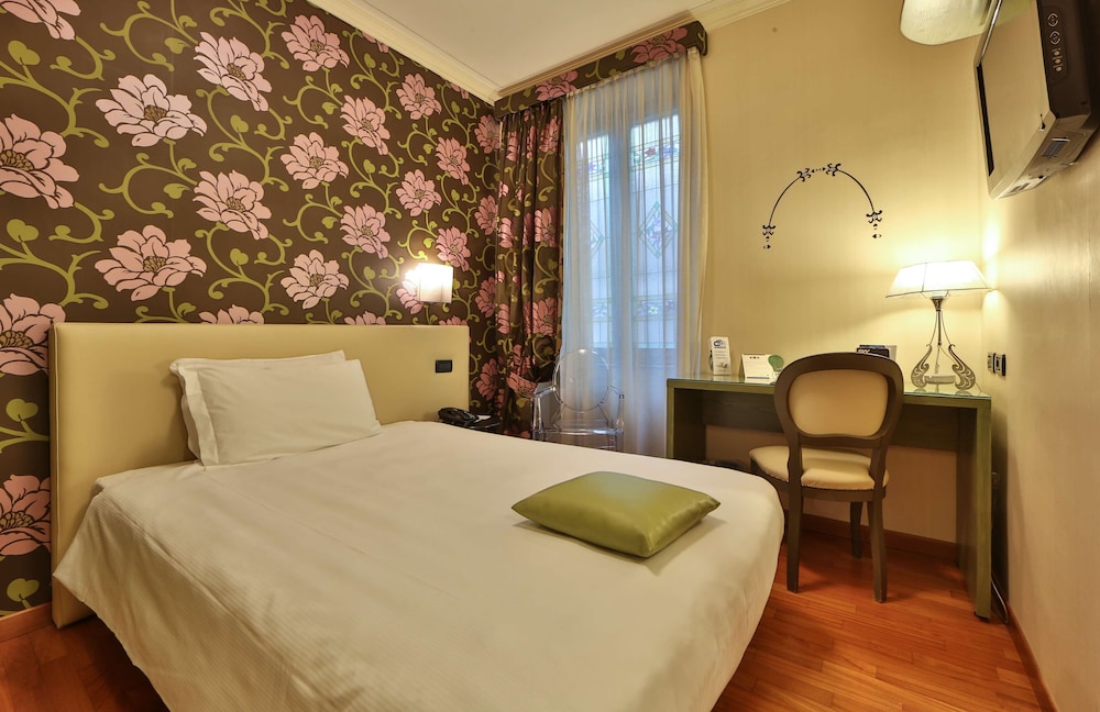Classic Room, 1 Queen Bed - Photo 5
