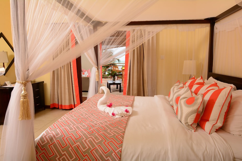 Water’s Edge Cottage