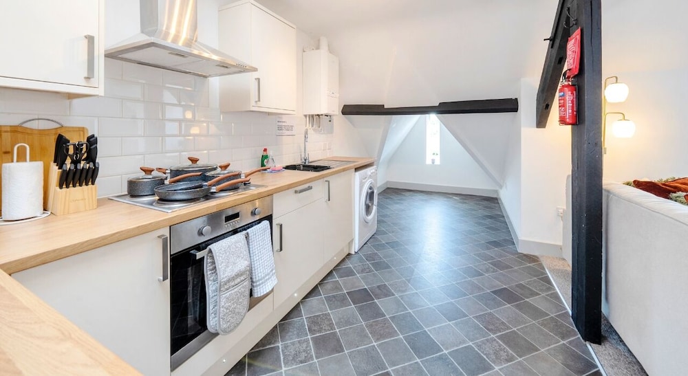 Exclusive Apartment, 1 Double Bed with Sofa bed, Private Bathroom photo 3