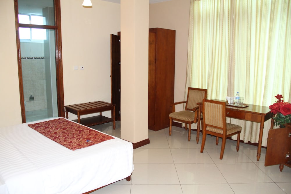 Superior Condo, 2 Bedrooms