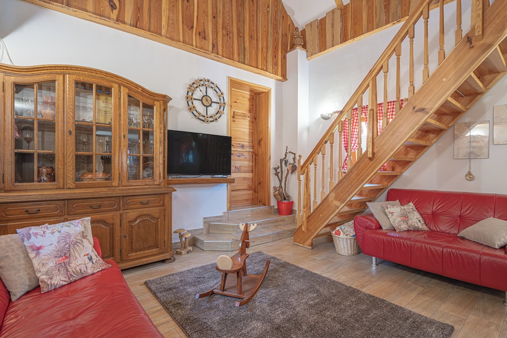 Family House, Multiple Bedrooms (Wellness House Deer's Hill) photo 3