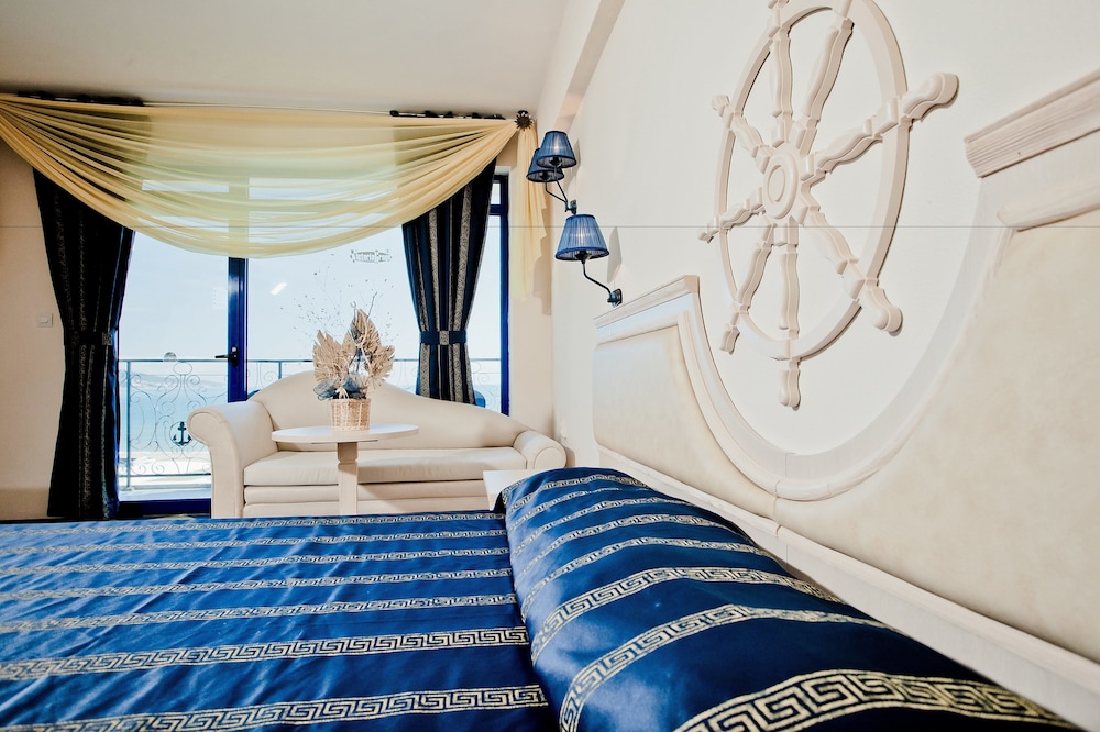 Double Room, Sea View - Photo 16