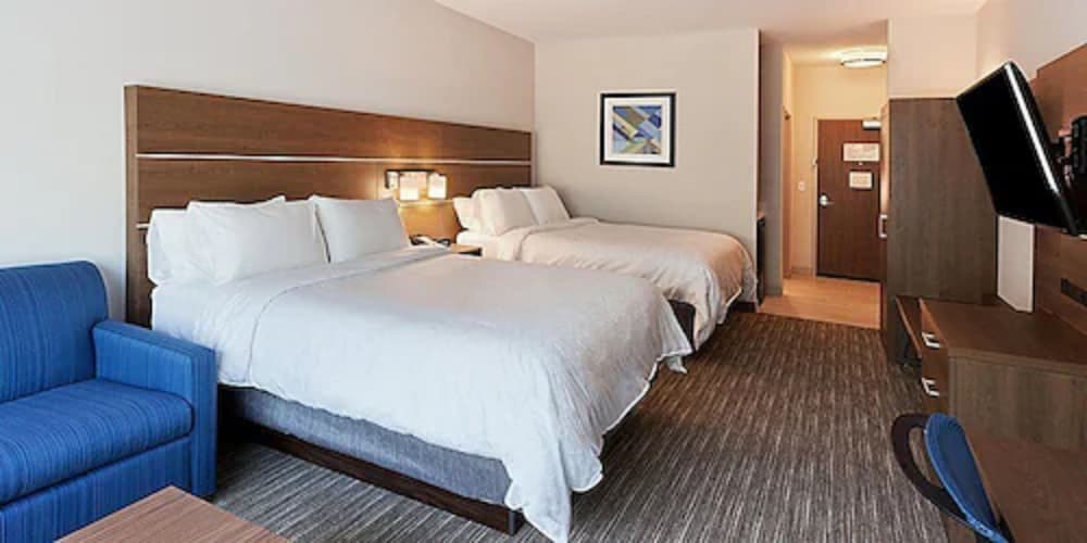Standard Room, 2 Queen Beds, Accessible Bathtub (Communications, Mobility) - Photo 3