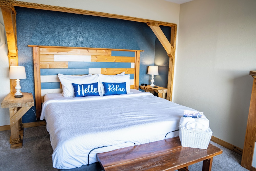 Superior Studio Suite, 1 King Bed, Ocean View, Oceanfront photo 1
