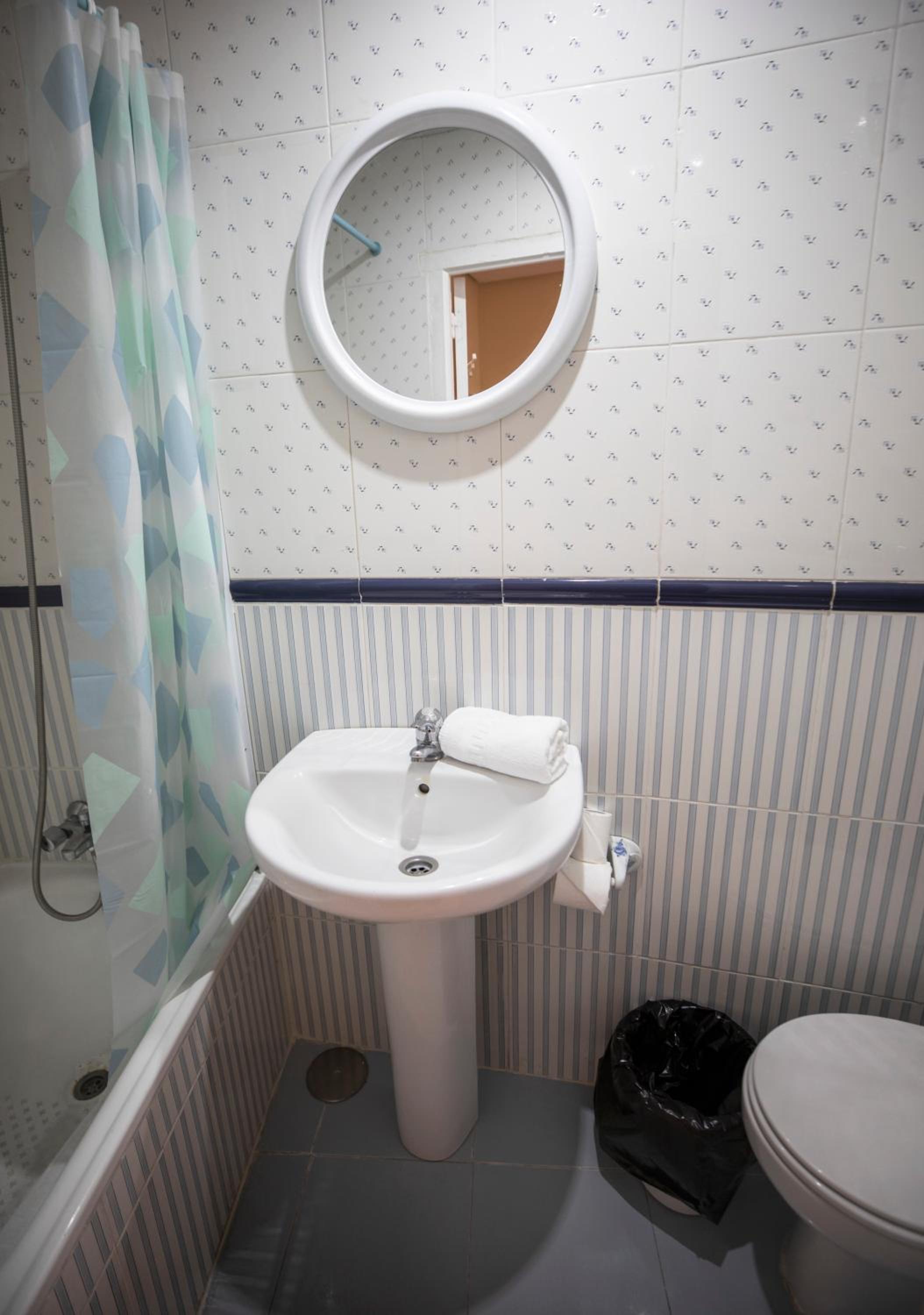 Deluxe Junior Suite photo 3